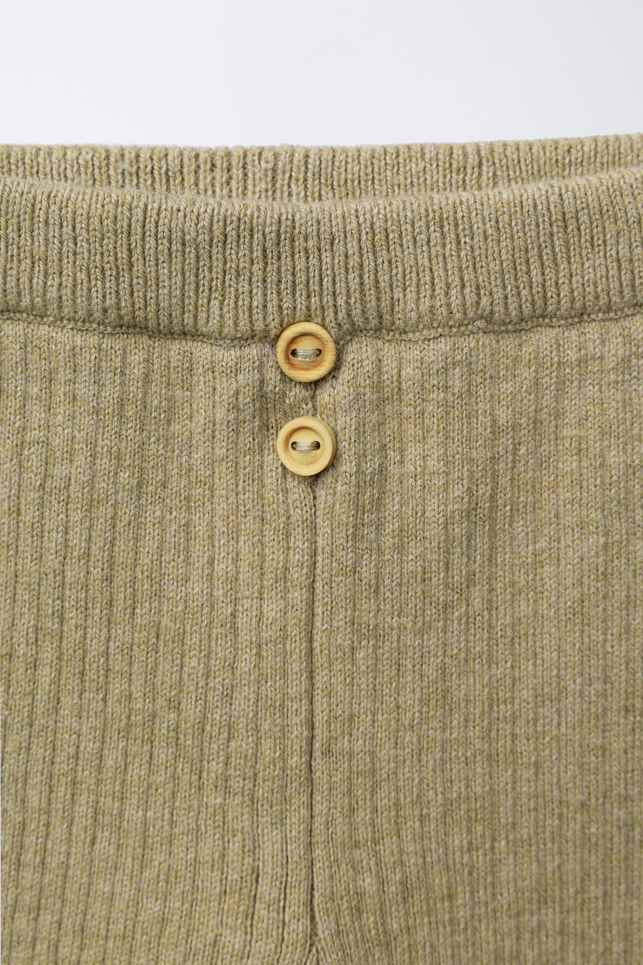 RIBBED LEGGINGS WITH BUTTONS